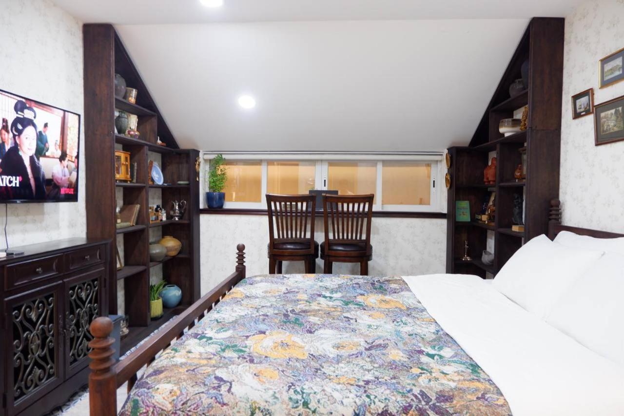 Homestay The Rustic - 3 Ho Chi Minh City
